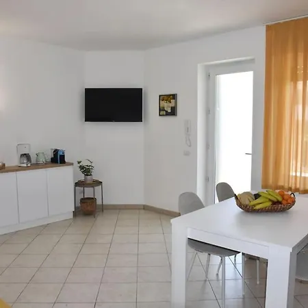 Апартаменти Vialo's House Бардоліно