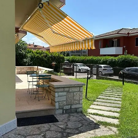 Vialo's House Апартаменти